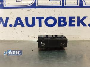 Gebrauchte PDC Schalter Peugeot 208 I (CA/CC/CK/CL) 1.2 Vti 12V PureTech Preis € 24,00 Margenregelung angeboten von Auto Bek