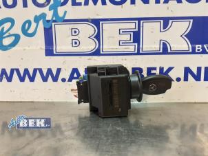 Used Ignition lock + key Mercedes C Combi (S203) 2.2 C-200 CDI 16V Price on request offered by Auto Bek
