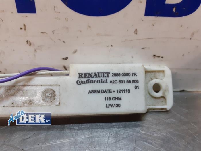 Antenna Amplifier from a Renault Clio IV (5R) 0.9 Energy TCE 90 12V 2019