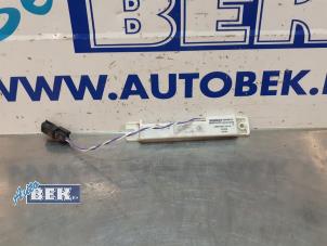 Used Antenna Amplifier Renault Clio IV (5R) 0.9 Energy TCE 90 12V Price on request offered by Auto Bek