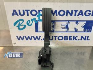 Used Accelerator pedal Renault Clio IV (5R) 0.9 Energy TCE 90 12V Price € 15,00 Margin scheme offered by Auto Bek