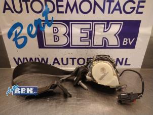 Used Rear seatbelt, right Renault Clio III (BR/CR) 1.5 dCi 85 Price € 65,00 Margin scheme offered by Auto Bek