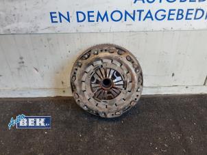 Used Dual mass flywheel Mercedes Vito (639.6) 2.2 111 CDI 16V Price € 174,99 Margin scheme offered by Auto Bek