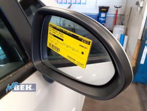 Usagé Rétroviseur droit Opel Corsa D 1.3 CDTi 16V ecoFLEX Prix € 15,00 Règlement à la marge proposé par Auto Bek