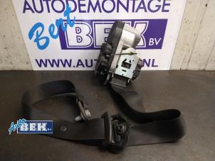 Used Front seatbelt, left Mercedes S (W221) 3.0 S-320 CDI 24V Price € 85,00 Margin scheme offered by Auto Bek