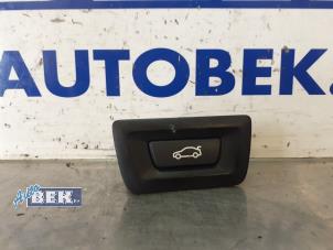 Used Tailgate switch BMW 4 serie Gran Coupe (F36) 418i 1.5 TwinPower Turbo 12V Price € 24,99 Margin scheme offered by Auto Bek