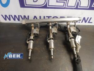 Used Injector (petrol injection) Ford Transit Courier 1.0 Ti-VCT EcoBoost 12V Price € 45,00 Margin scheme offered by Auto Bek