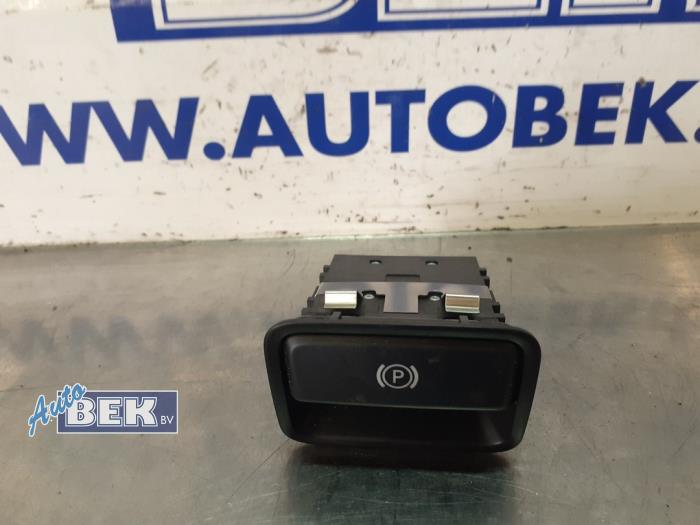 Gebrauchte Handbremse Schalter Mercedes CLA (117.3) 2.0 CLA-45 AMG Turbo 16V Preis € 15,00 Margenregelung angeboten von Auto Bek