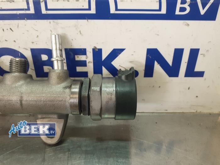 Système d'injection d'un BMW 3 serie Touring (F31) 318d 2.0 16V 2016