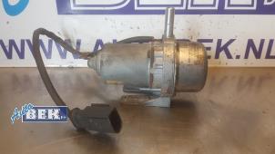 Used Brake servo vacuum pump Mercedes C Combi (S203) 2.0 C-200K 16V Price € 49,99 Margin scheme offered by Auto Bek