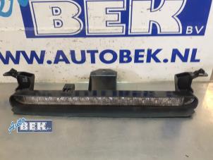 Usagé Feu arrière stop central Volvo V70 (BW) 1.6 DRIVe 16V Prix € 20,00 Règlement à la marge proposé par Auto Bek