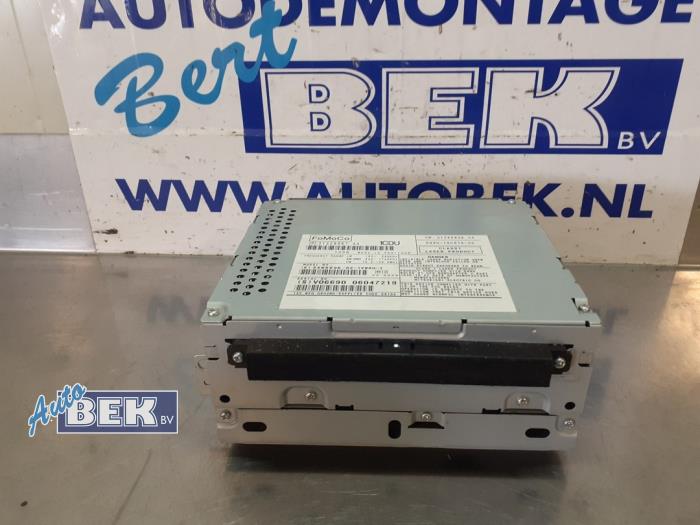 Używane Odtwarzacz CD Volvo V70 (BW) 1.6 DRIVe 16V Cena € 24,99 Procedura marży oferowane przez Auto Bek