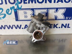 Used Throttle body Renault Clio IV Estate/Grandtour (7R) 1.5 Energy dCi 90 FAP Price € 39,99 Margin scheme offered by Auto Bek
