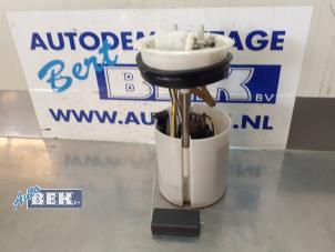 Usagé Pompe essence Volkswagen Polo V (6R) 1.4 16V Prix € 30,00 Règlement à la marge proposé par Auto Bek