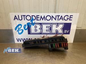Usagé Porte fusible BMW 5 serie (E60) 520d 16V Prix € 20,00 Règlement à la marge proposé par Auto Bek