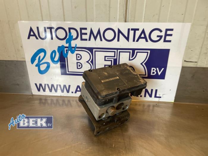 Usagé Pompe ABS Ssang Yong Rexton 2.7 Xdi RX/RJ 270 16V Prix € 72,50 Règlement à la marge proposé par Auto Bek
