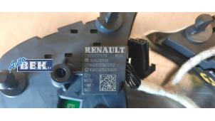 Używane Kierownica multifunkcyjna Renault Megane IV (RFBB) 1.5 Energy dCi 110 Cena na żądanie oferowane przez Auto Bek