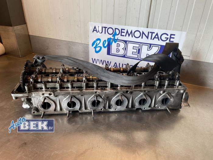 Cylinder head from a BMW X5 (E70) xDrive 35d 3.0 24V 2010