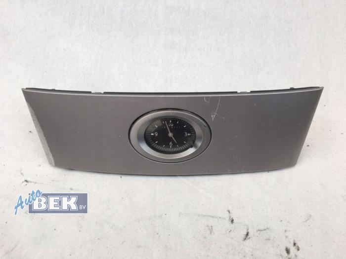 Gebrauchte Uhr Infiniti FX (S51) 45 4.5i 32V VVT AWD Preis € 17,50 Margenregelung angeboten von Auto Bek