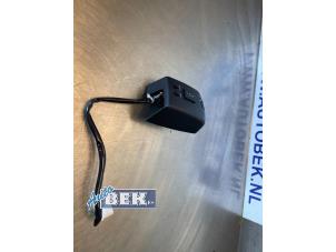 Usados Interruptor de regulador de altura Infiniti FX (S51) 45 4.5i 32V VVT AWD Precio € 35,00 Norma de margen ofrecido por Auto Bek