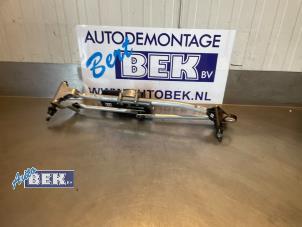 Used Wiper mechanism BMW 1 serie (E87/87N) 118d 16V Price € 65,00 Margin scheme offered by Auto Bek