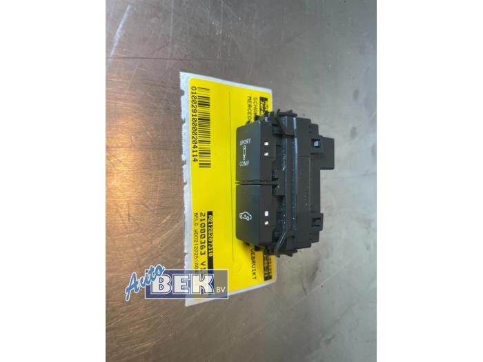 Begagnade Brytare (diverse) Mercedes E (W212) E-350 CDI V6 24V BlueEfficiency Pris € 12,50 Marginaltabell erbjuds av Auto Bek