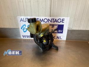 Used Power steering pump Ford Fiesta 5 (JD/JH) 1.6 TDCi 16V Price € 149,99 Margin scheme offered by Auto Bek