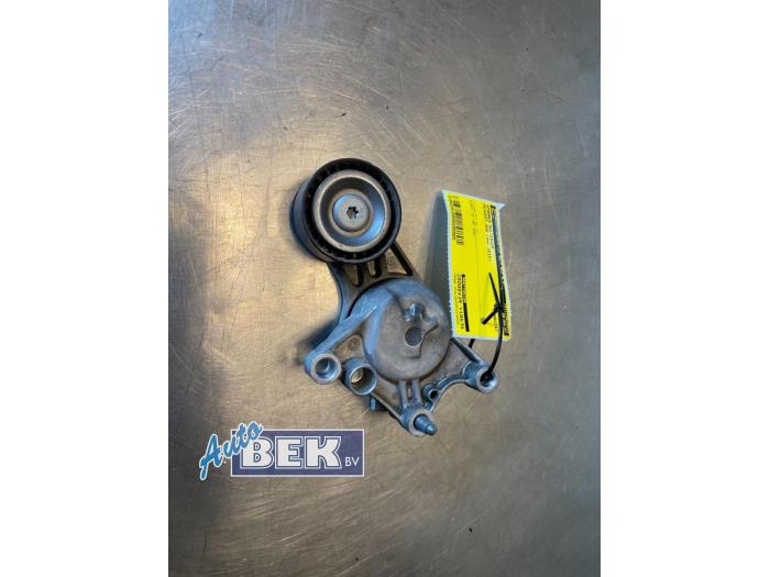 Usados Tensor correa múltiple Peugeot 308 SW (L4/L9/LC/LJ/LR) 1.6 BlueHDi 120 Precio € 29,99 Norma de margen ofrecido por Auto Bek