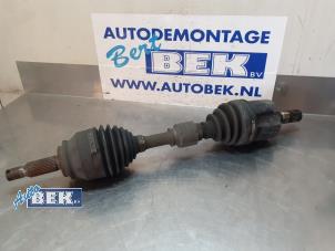 Usagé Arbre de transmission avant gauche Peugeot 4007 (VU/VV) 2.2 HDiF 16V Prix € 145,00 Règlement à la marge proposé par Auto Bek