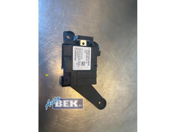 Usagé Module pompe carburant Mercedes E Estate (S213) 3.0 E-53 AMG EQ Boost 24V 4-Matic+ Prix € 70,00 Règlement à la marge proposé par Auto Bek