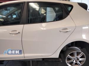 Usagé Panneau 4 portes arrière gauche Seat Ibiza IV (6J5) 1.4 TDI Prix sur demande proposé par Auto Bek