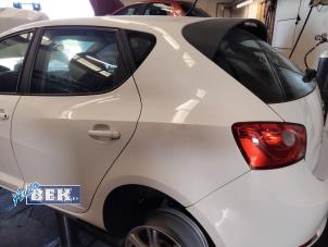 Usados Esquina de carrocería izquierda detrás Seat Ibiza IV (6J5) 1.4 TDI Precio de solicitud ofrecido por Auto Bek
