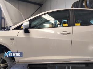 Usados Puerta de 4 puertas izquierda delante Seat Ibiza IV (6J5) 1.4 TDI Precio de solicitud ofrecido por Auto Bek