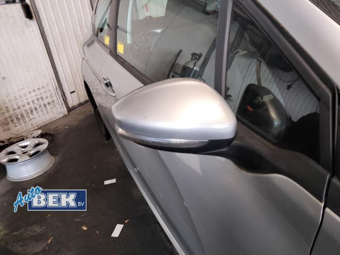 Wing mirror, right Peugeot 208 I 1.4 HDi - Auto Bek