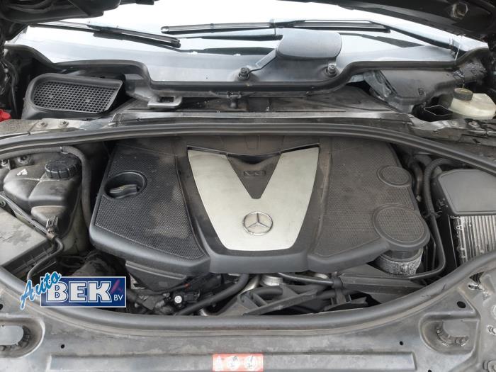 Wspomaganie hamulców z Mercedes-Benz R (W251) 3.0 320 CDI 24V 4-Matic 2006