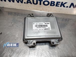 Usagé Calculateur moteur Opel Corsa E 1.4 16V Prix € 100,00 Règlement à la marge proposé par Auto Bek