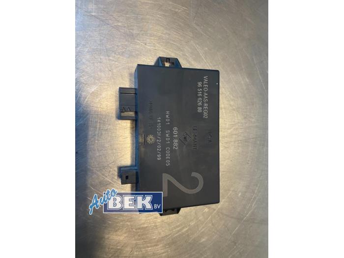 Begagnade PDC-modul Peugeot 307 CC (3B) 2.0 16V Pris € 32,50 Marginaltabell erbjuds av Auto Bek