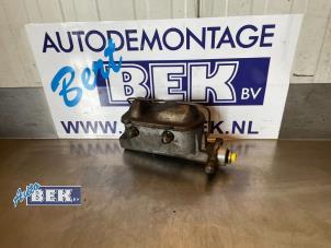 Used Brake fluid reservoir Jeep Wrangler (YJ) 2.5 Price € 70,00 Margin scheme offered by Auto Bek