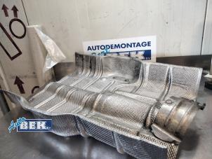 Usagé Bouclier thermique échappement Mercedes R (W251) 3.0 320 CDI 24V 4-Matic Prix sur demande proposé par Auto Bek