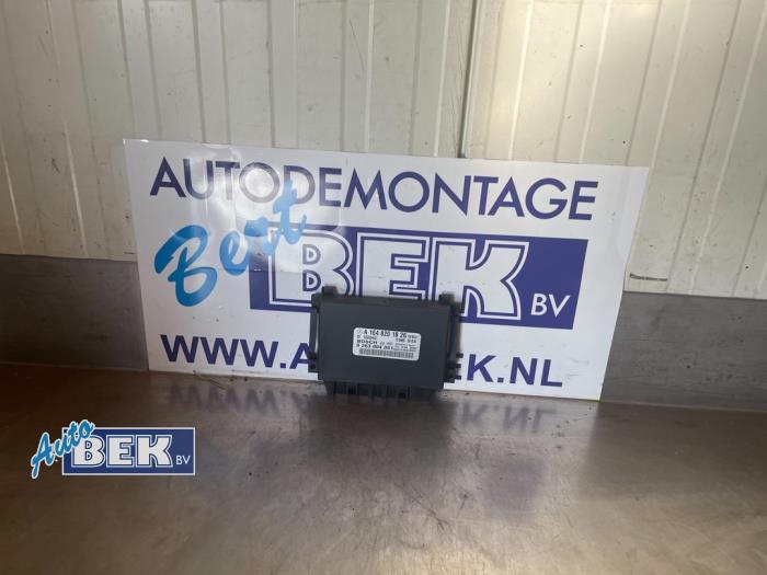 Begagnade PDC-modul Mercedes R (W251) 3.0 320 CDI 24V 4-Matic Pris € 22,50 Marginaltabell erbjuds av Auto Bek