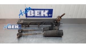 Used Power steering box Landrover Discovery III (LAA/TAA) 2.7 TD V6 Price on request offered by Auto Bek