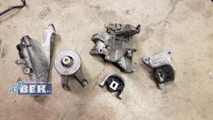 Used Engine mount Volkswagen Transporter T5 2.5 TDi Price on request offered by Auto Bek