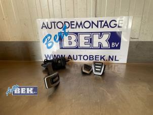 Usagé Pédale d'accélérateur Volkswagen Polo VI (AW1) 1.0 TSI 12V Prix € 45,00 Règlement à la marge proposé par Auto Bek
