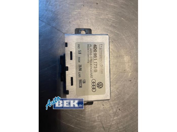 Begagnade Larmmodul Audi A8 (D2) 4.2 V8 32V Quattro Pris € 24,99 Marginaltabell erbjuds av Auto Bek