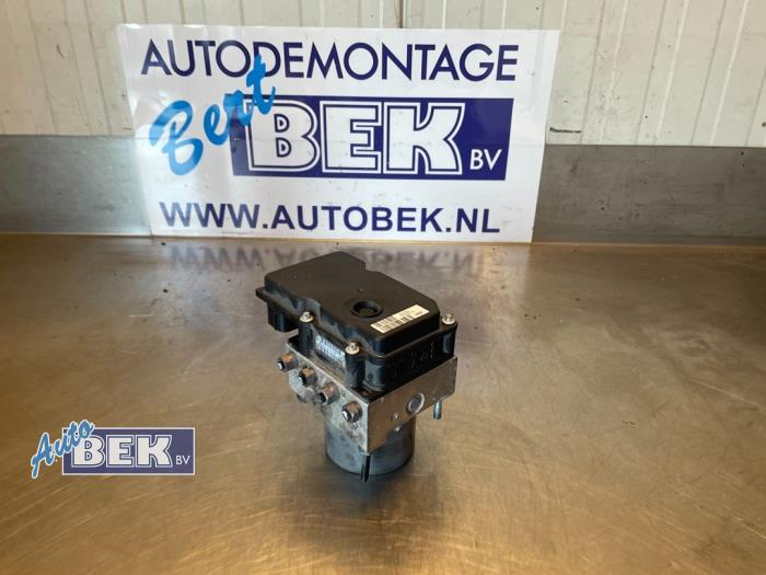 Begagnade ABS-pump Peugeot 308 (4A/C) 1.6 HDiF 16V Pris € 155,00 Marginaltabell erbjuds av Auto Bek