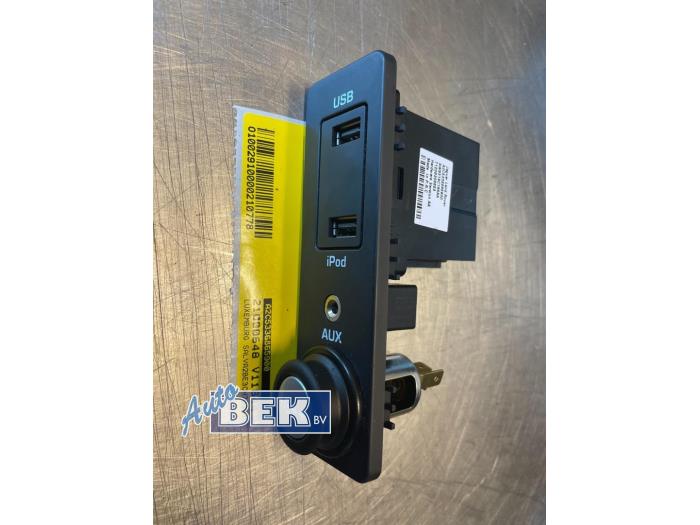 AUX in-socket connector