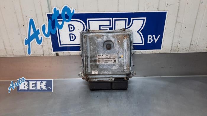 Used Engine management computer Jeep Grand Cherokee (WH/WK) 3.0 CRD V6 24V Price € 55,00 Margin scheme offered by Auto Bek