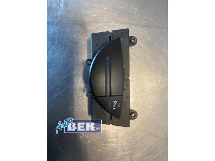 Gebrauchte PDC Schalter Mercedes E (W211) 2.6 E-240 V6 18V Preis € 17,49 Margenregelung angeboten von Auto Bek