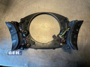 Used Steering wheel mounted radio control Mercedes S (W220) 5.0 S-500 V8 24V Price € 49,99 Margin scheme offered by Auto Bek