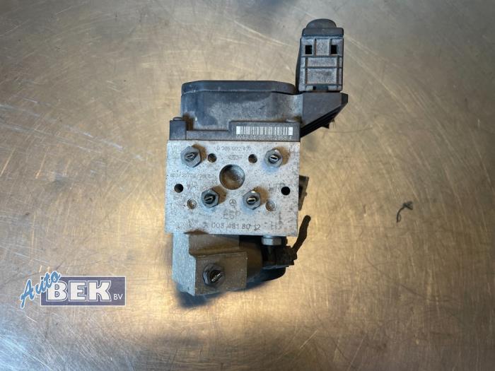 Usagé Bloc ABS Mercedes S (W220) 5.0 S-500 V8 24V Prix € 47,50 Règlement à la marge proposé par Auto Bek